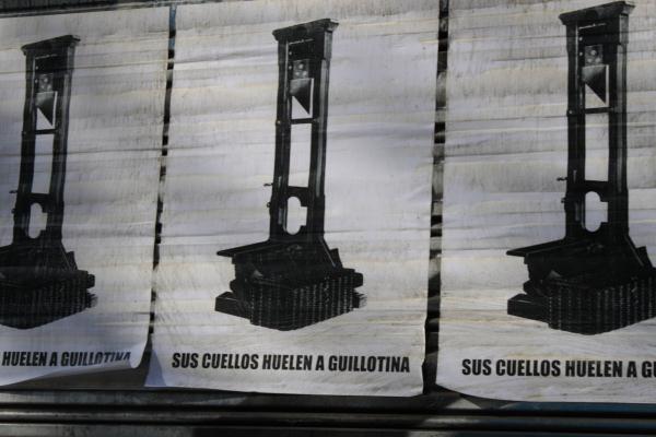 Huelen a guillotina.